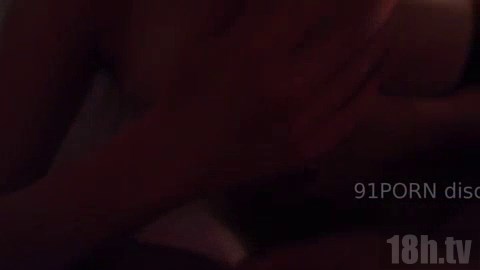妹子给乳交