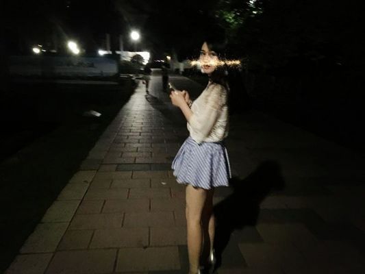 夜晚公园散步搭讪认识的96年性感女神,加微信直接到小树林脱裤子野战后又回家背着男友拿情趣服和我开房!【31:28】