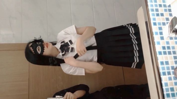 性感漂亮的白嫩邻家学妹制服诱惑,干完一次妹子累的睡着了趁机又操了一次,毛毛稀少,全程国语!【59:7】